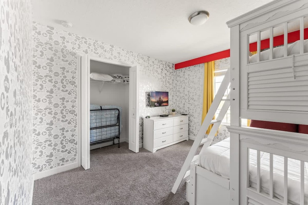 5BR Private Pool Plus Themed Bedrooms Sl4800