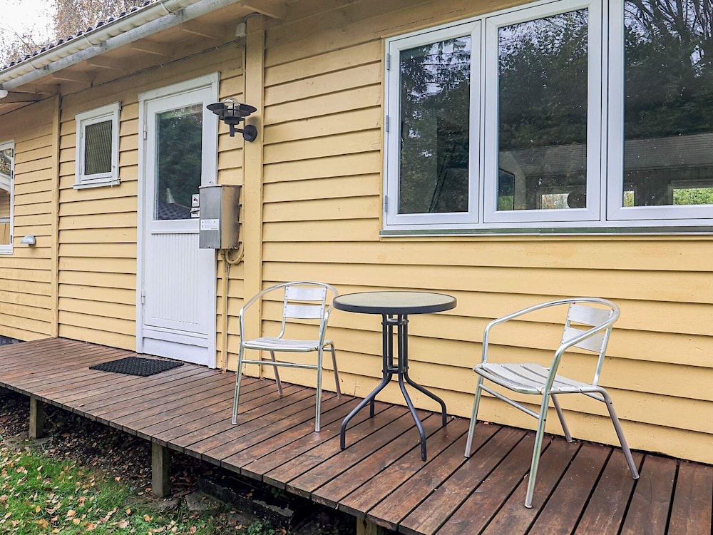 6 Person Holiday Home in Borup