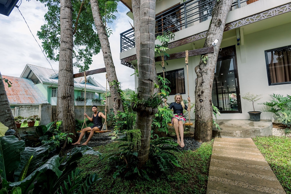 LOBOC RIVERSIDE INN and RESTAURANT