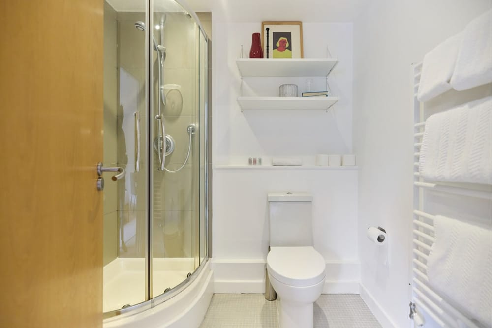 The Gwendolen Retreat - Inviting 2bdr Apartment With Balcony