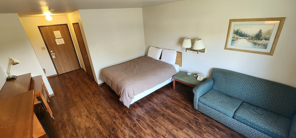 Plymouth Suites Hotel