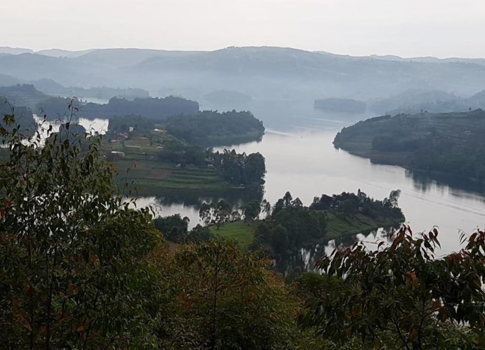 Hawk's Eye Lodge Bunyonyi