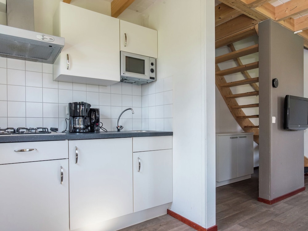 Comfortable Home With a Terrace Near the Oosterschelde view 3