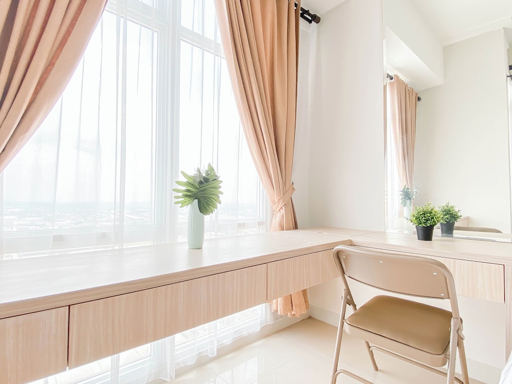 1Br At Apartment Vasanta Innopark Near Mm2100 Area
