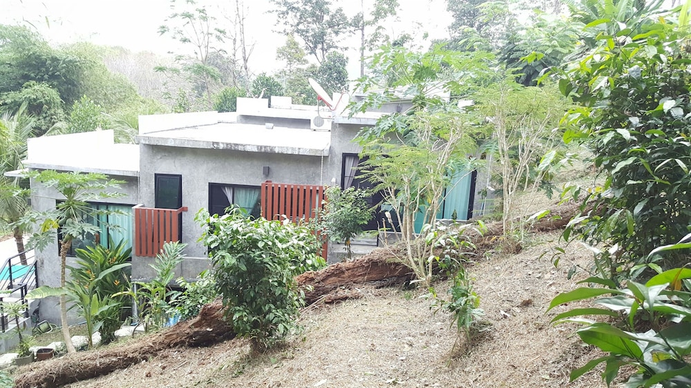 Phuchada Residence