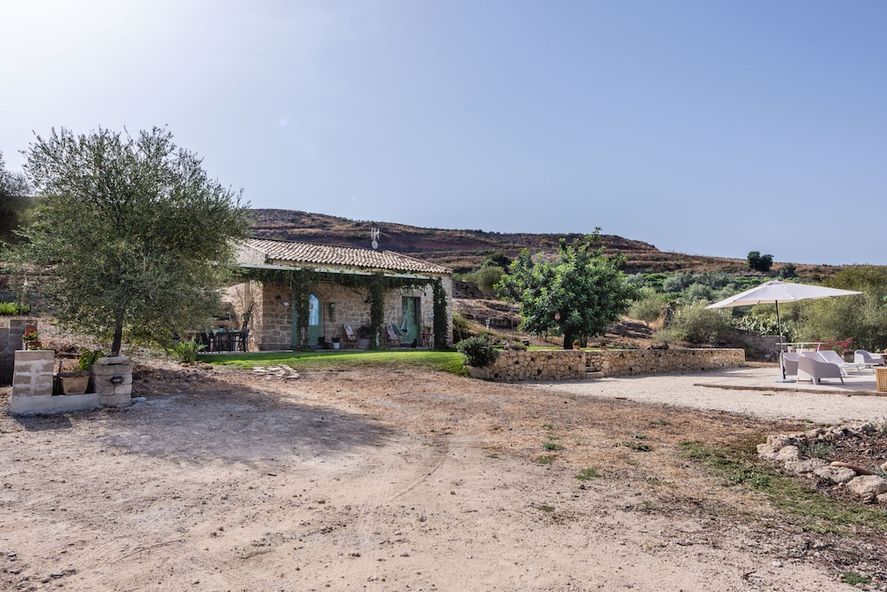 Casa Balatella con Piscina by Wonderful Italy