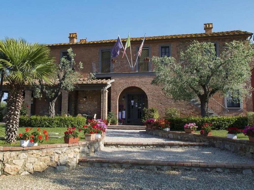 Apartment in Bolgheri Near Tuscan Beaches view 3