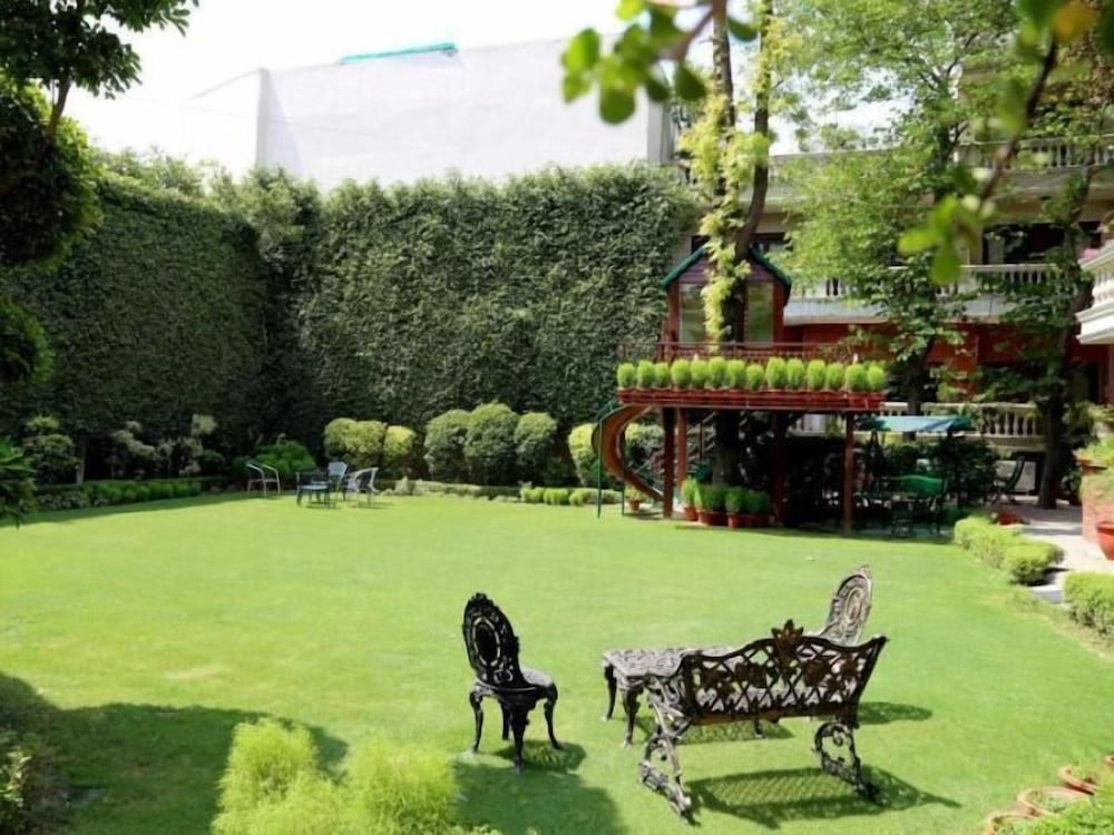 The Estate Villa