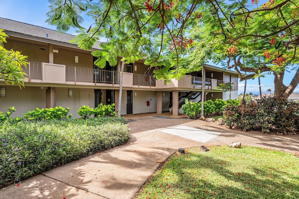 Eldorado E102 in Kaanapali