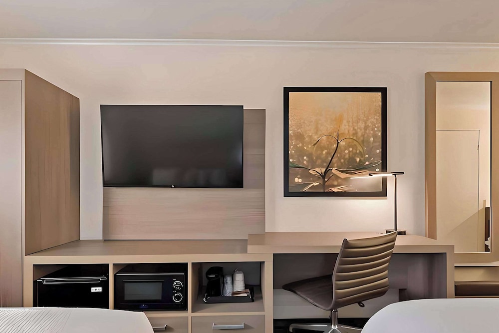 Hayward Vacations - Comfort Inn - Property Image 11