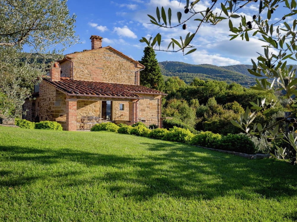 Holiday Home in Castiglion Fiorentino w/ Pool photo 5