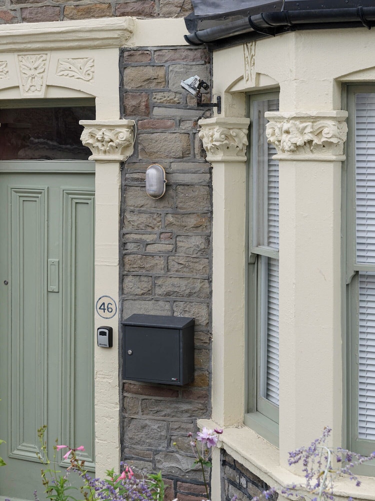Beautiful 3 Bedroom Home in Bristol