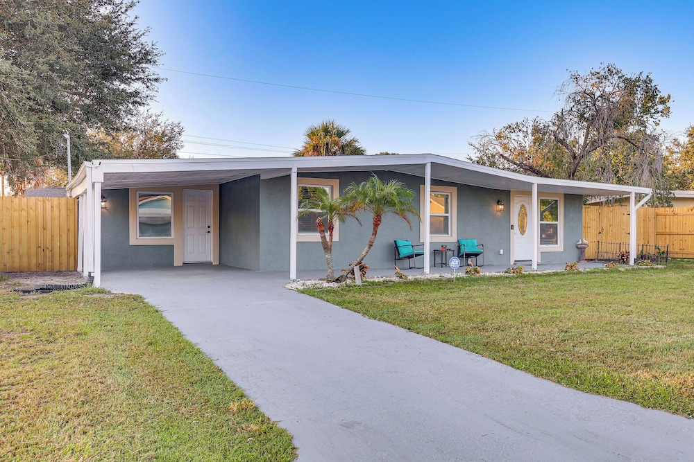 3 Mi to Apollo Beach Preserve: Family Retreat!