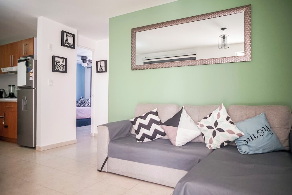 Cozy Apartment Poliforum AC