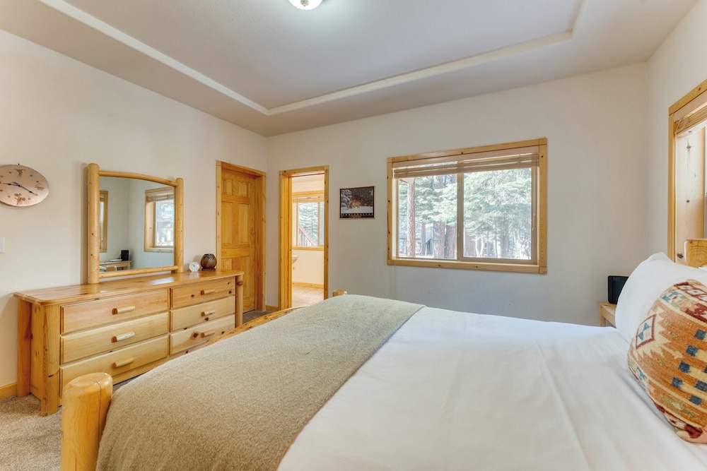 Hansel by Avantstay Pool Table, 5mins to Skiing view 5