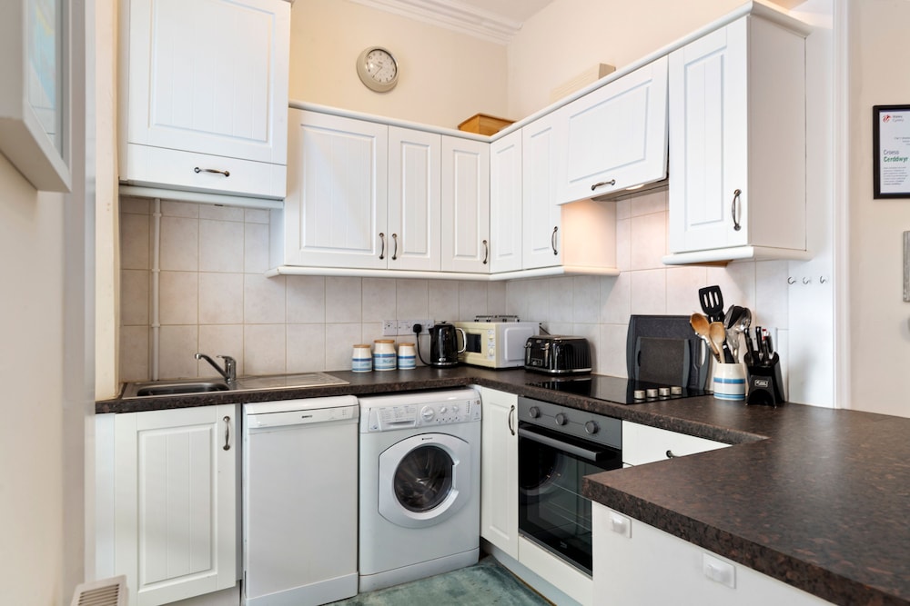 Sherbourne House - Seaside Apartment