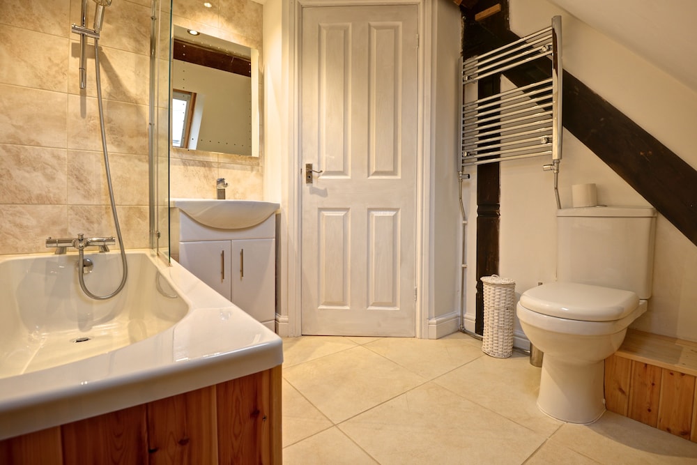 Holiday Cottages and North Star Apartment