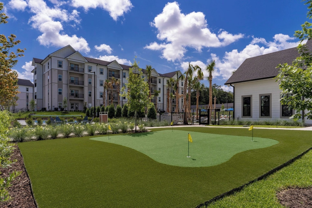 Landing Apartments Rolling Hills