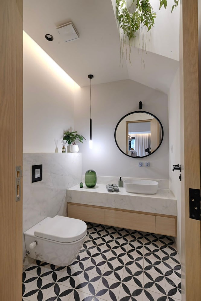 Vesta - Luxury APT - 3BR - La Mirada