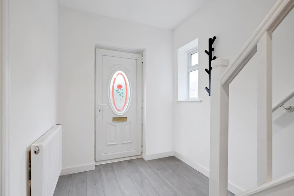 3bed House-free Parking