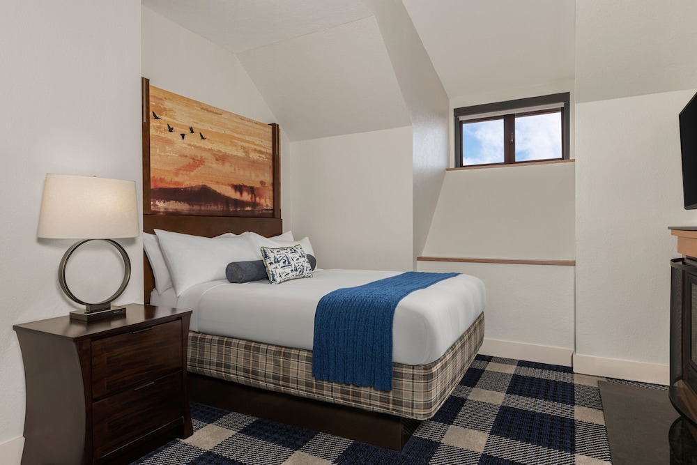 Lake Tahoe Vacations - Marriott Grand Residence Club, Lake Tahoe - 1 to 3 bedrooms Pent - Property Image 4