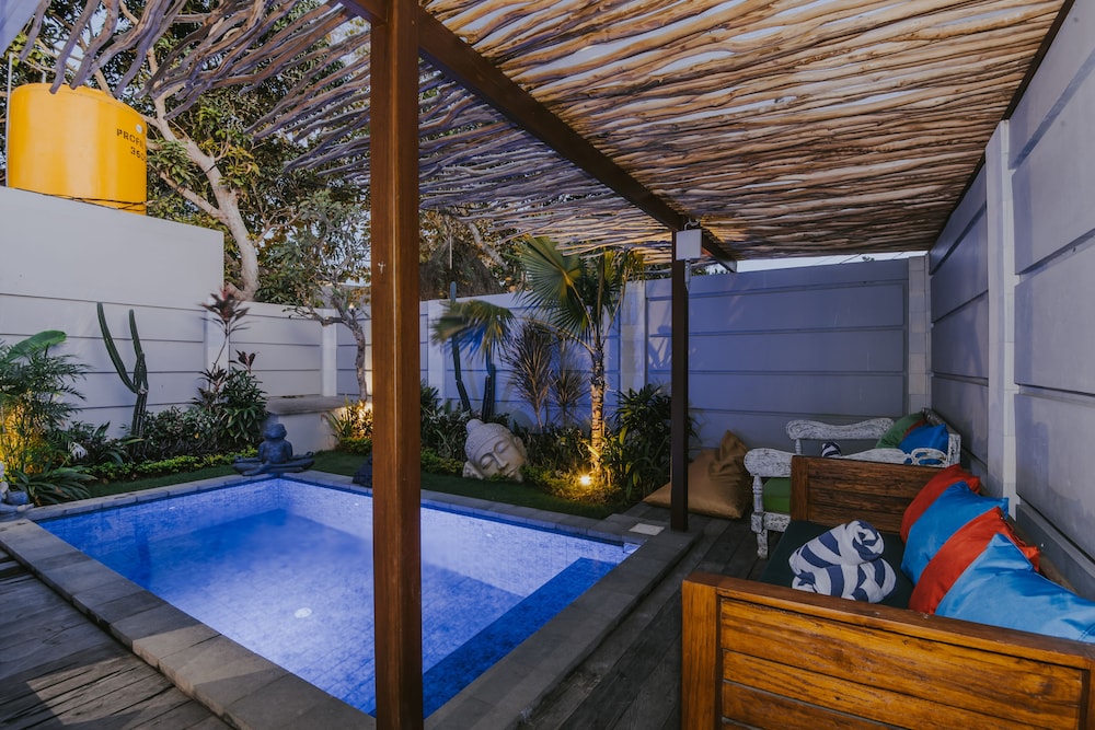 L.Good Lembongan Island Villas view 3