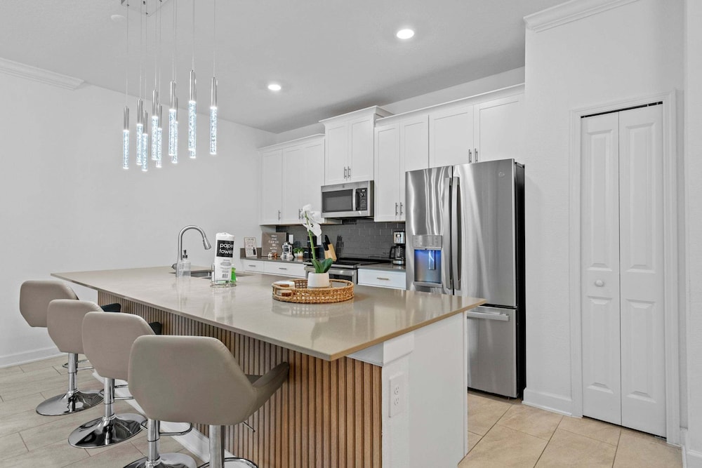 Special 4bedroom TH w Private Pool Next to Disney