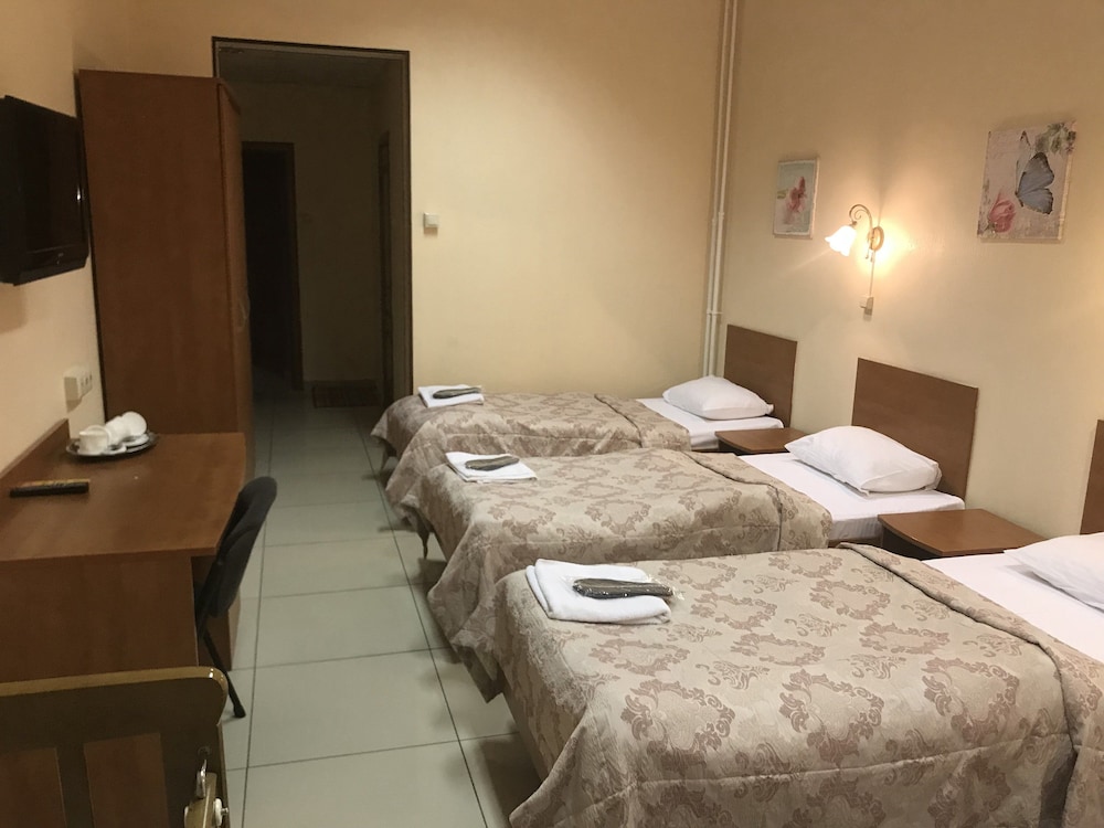 Good Cat - Hostel
