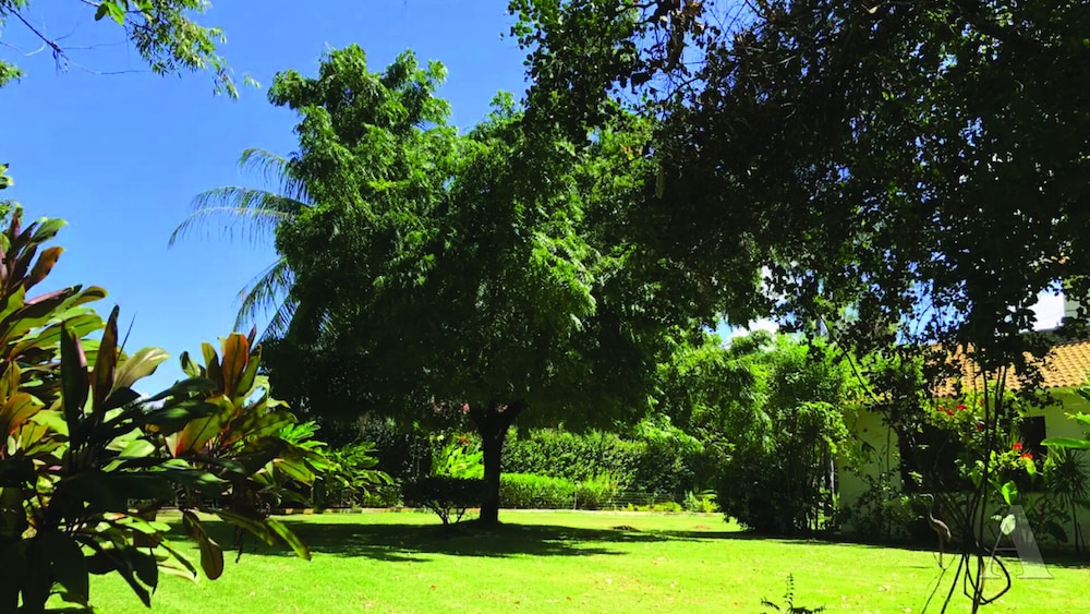 Casa 2 qts 6 ps perto da praia Guarajuba
