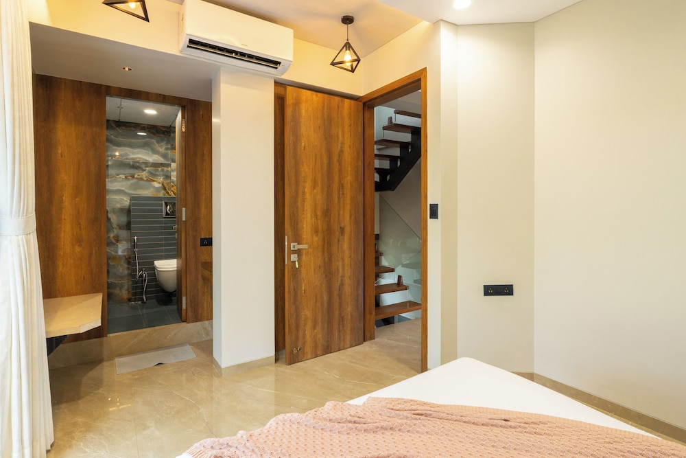 Alaya Stays - Imperial Mystara 5BHK near Khandala Hills