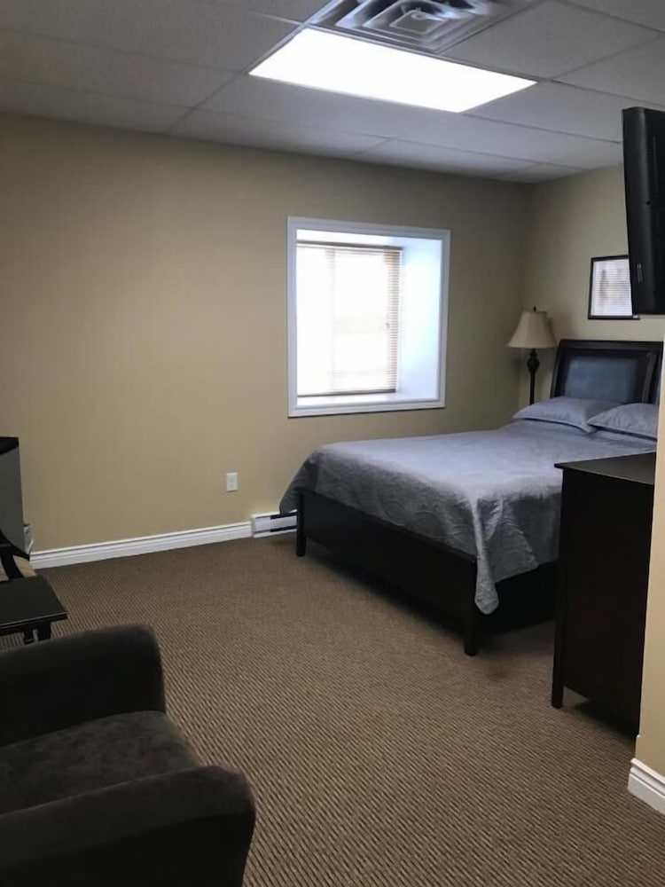 Riverview Suites