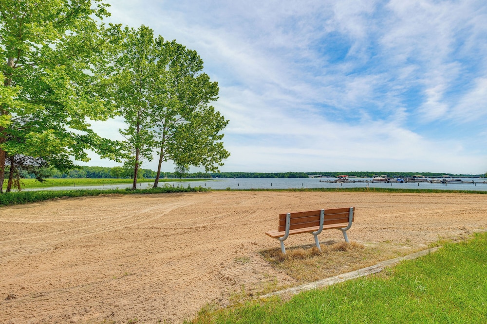 Hot Tub & Amenity Access: Lake Anna Retreat!
