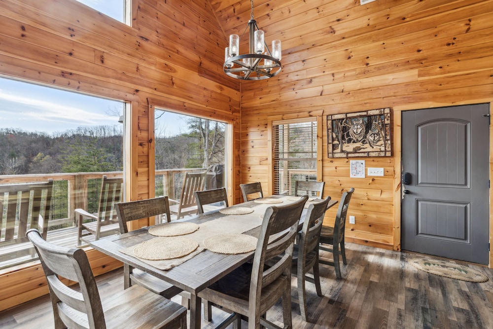 Wild Heart Lodge 4 Bedroom Cabin