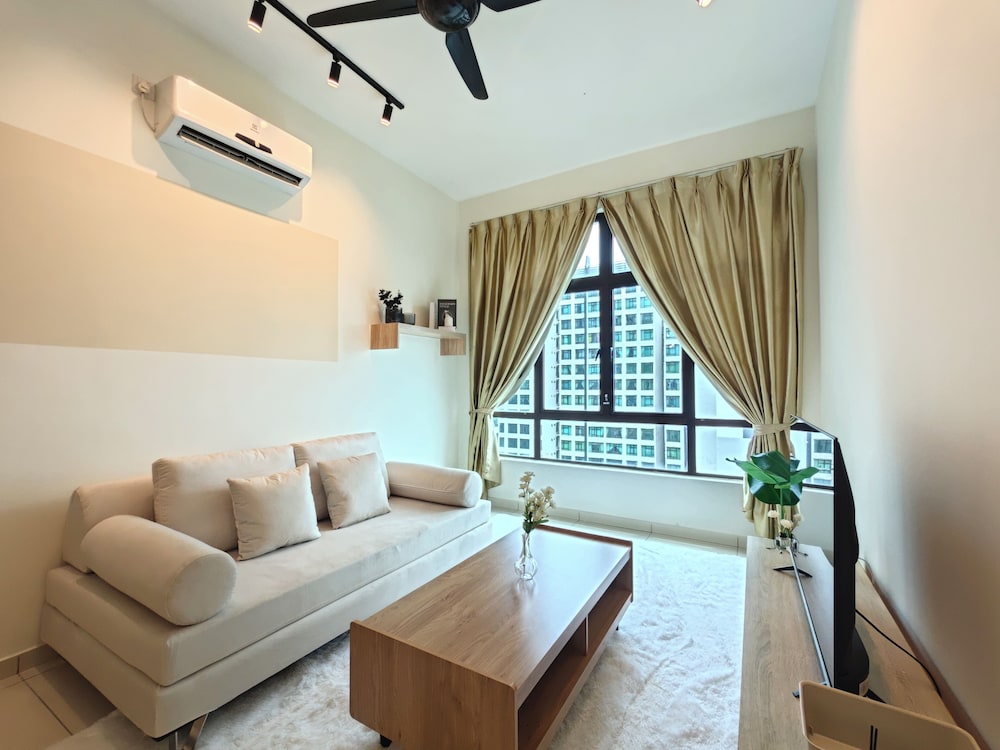 Kempas Dsummit Residences by Antlerzone