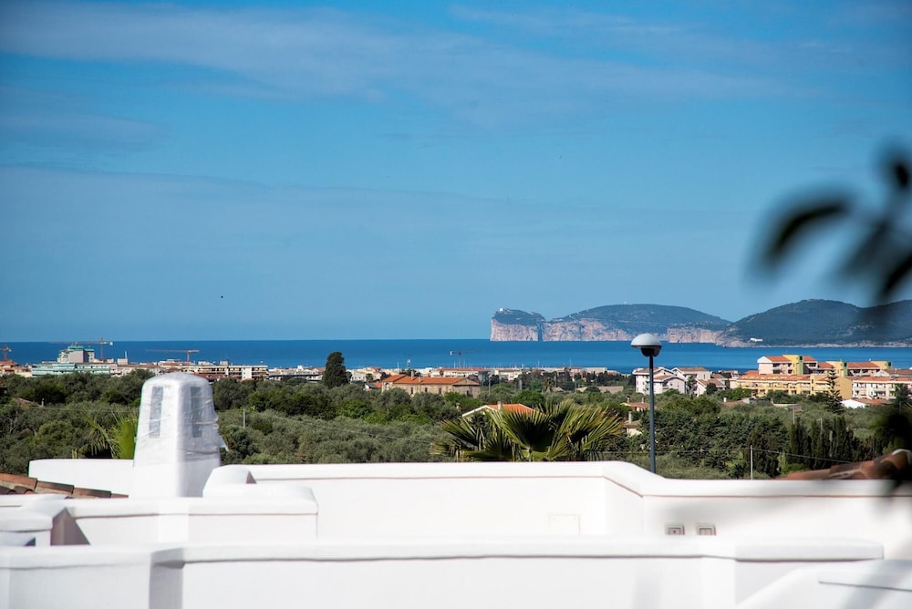 Villino Coralla 2 Bedrooms Apartment in Alghero view 3