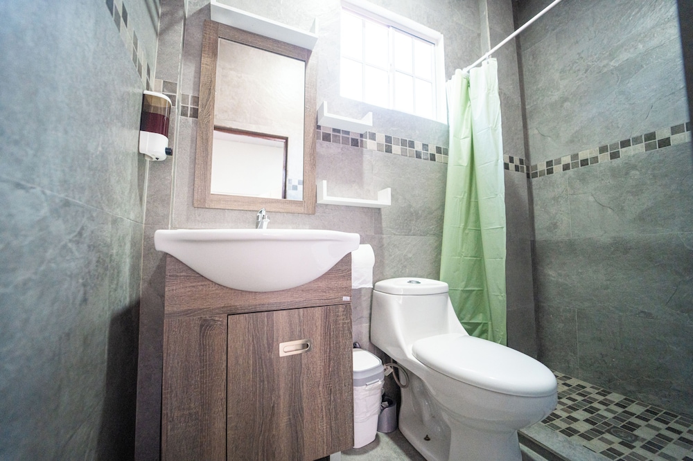 503 Casa Hostal