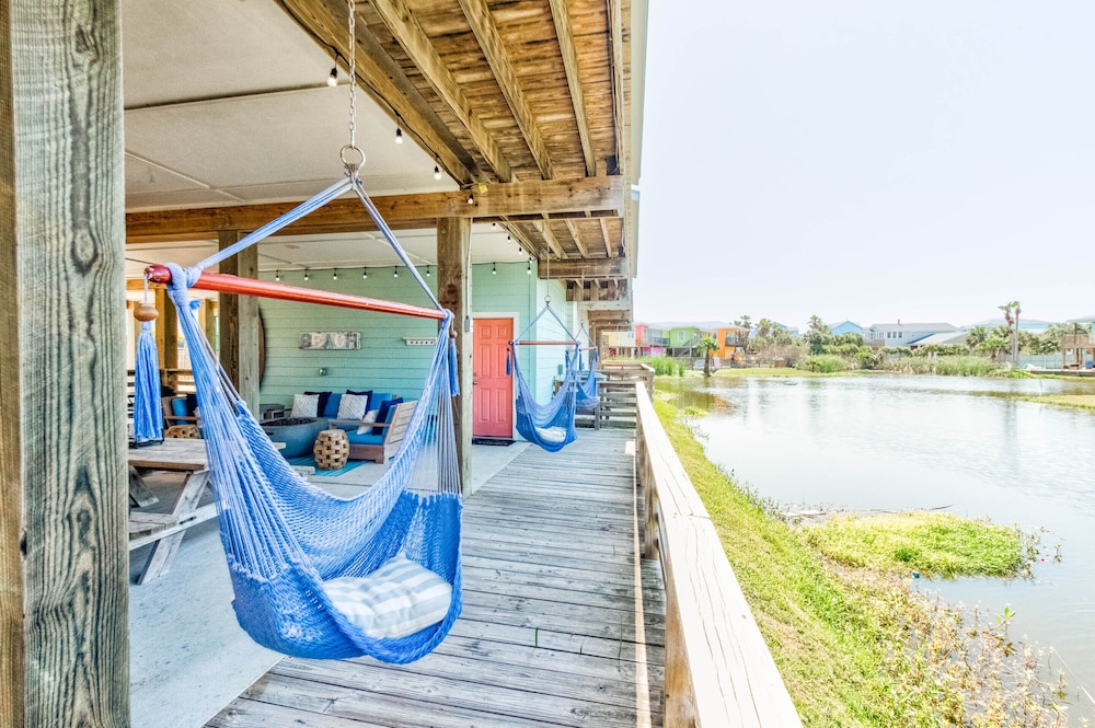 Best Little Shore House in Texas! view 4