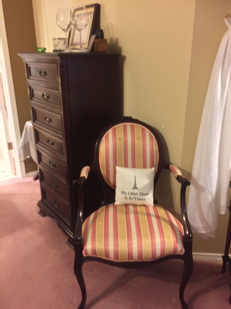 Elevate Rooms Harmony House B&B