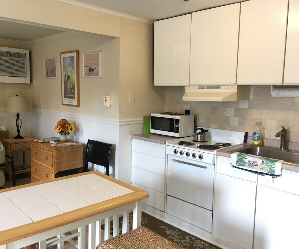 Westhampton Seabreeze Motel