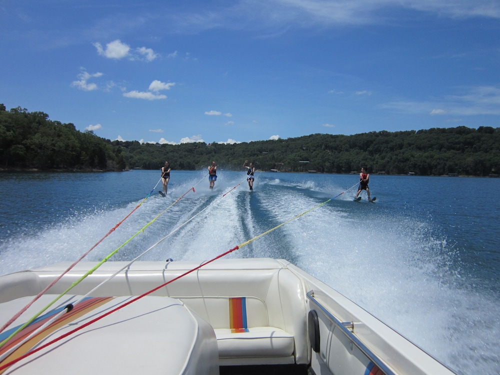Lake Shore Cabins on Beaver Lake