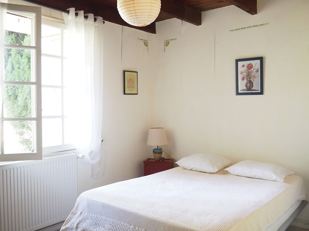 Charming Country House With Garden view 5