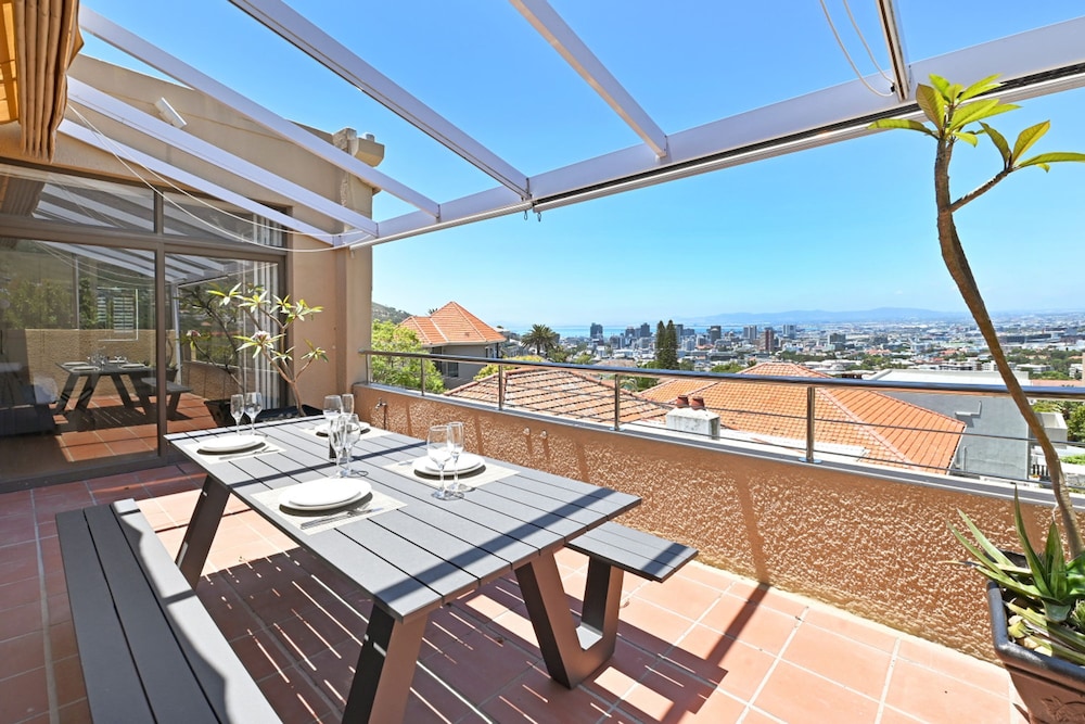 Two Bed Table Mountain Spacious