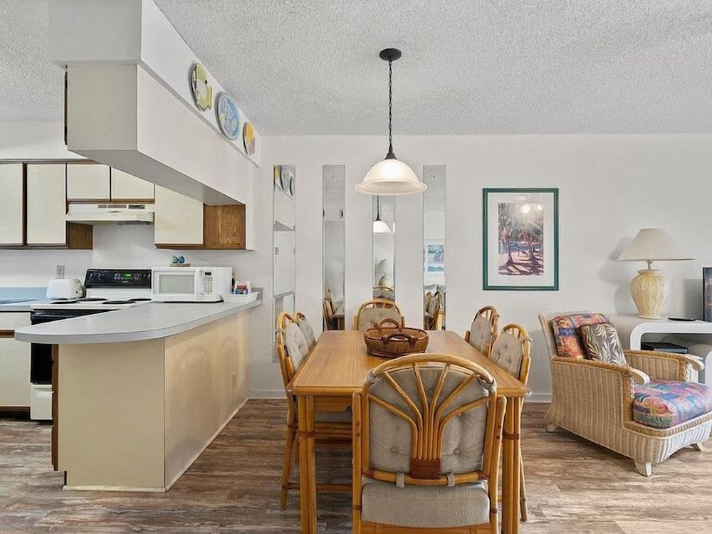 Unwind at St Augustine's Beachfront Oasis
