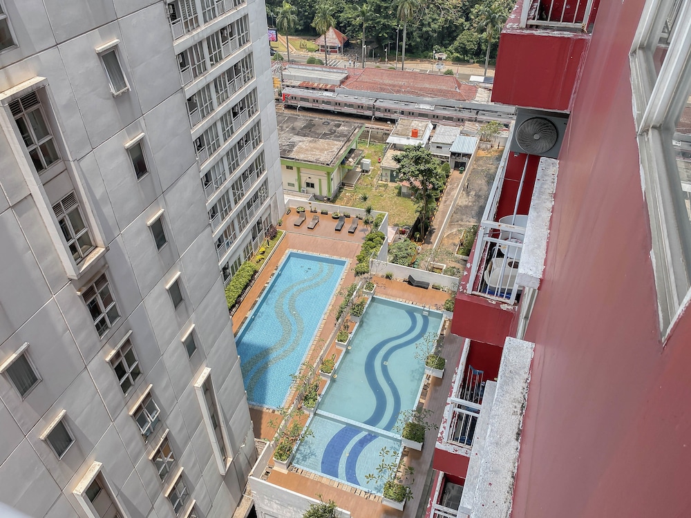Nice & Cozy Studio Apartment At Taman Melati Margonda view 4
