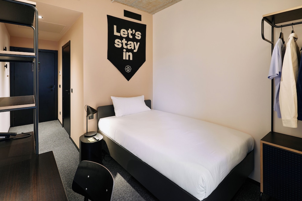 San Sebastian Vacations - The Social Hub San Sebastian - Property Image 17