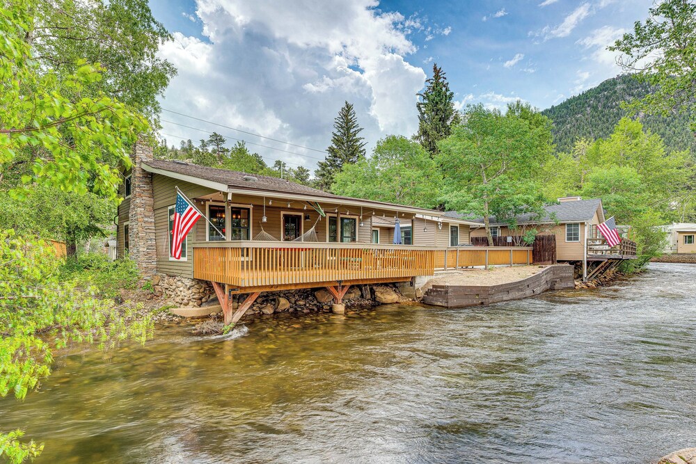 Private Hot Tub - Riverfront Cabin In Estes Park!