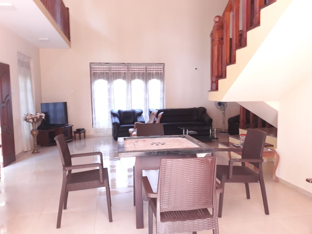 Vinses Villa in Hikkaduwa