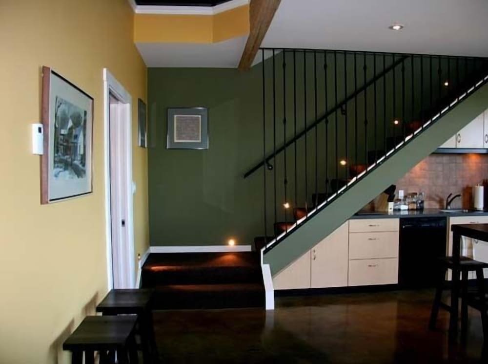 Crooked Tree Guest Suites