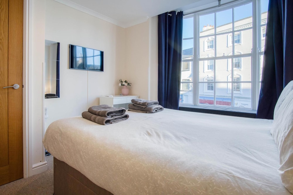 Skokholm Apartment - 3 Bedroom Apartment - Tenby