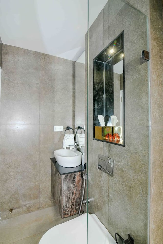 Luxury 4bhk Pool Villa - Sunset View